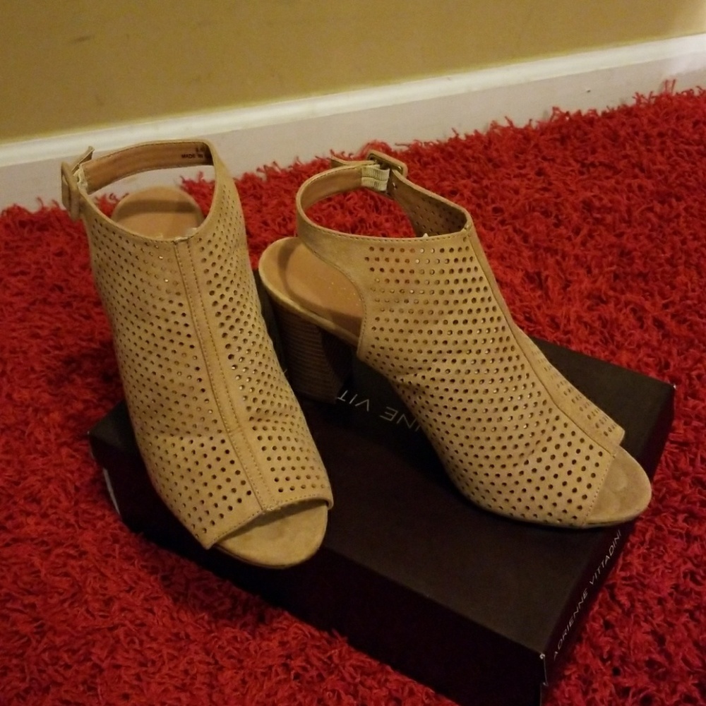 {MADDEN GIRL} Tan Sandal Pump